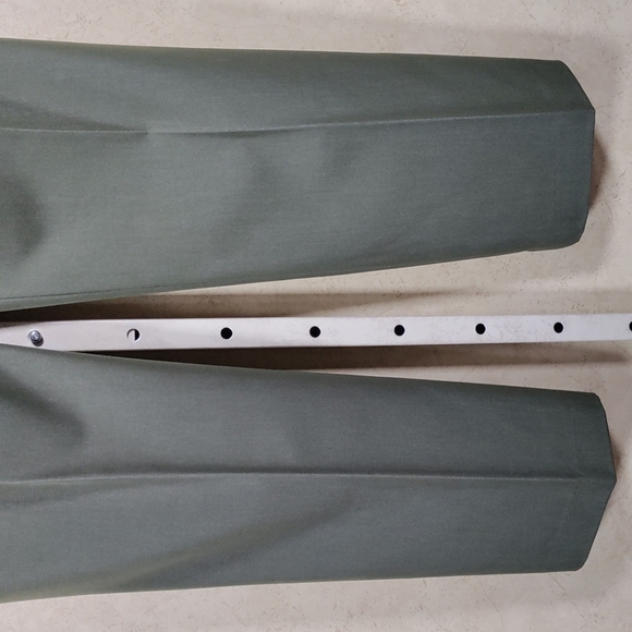 01182 Larry Levine green dress slacks 8 - Picture 9 of 11